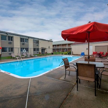 Red Roof Inn And Suites Herkimer Extérieur photo